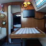 Botel New Wave 